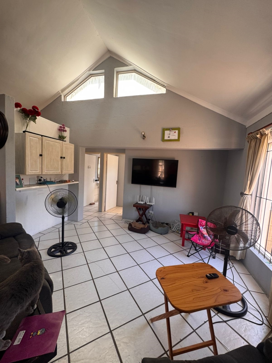 2 Bedroom Property for Sale in Pine Acres Western Cape